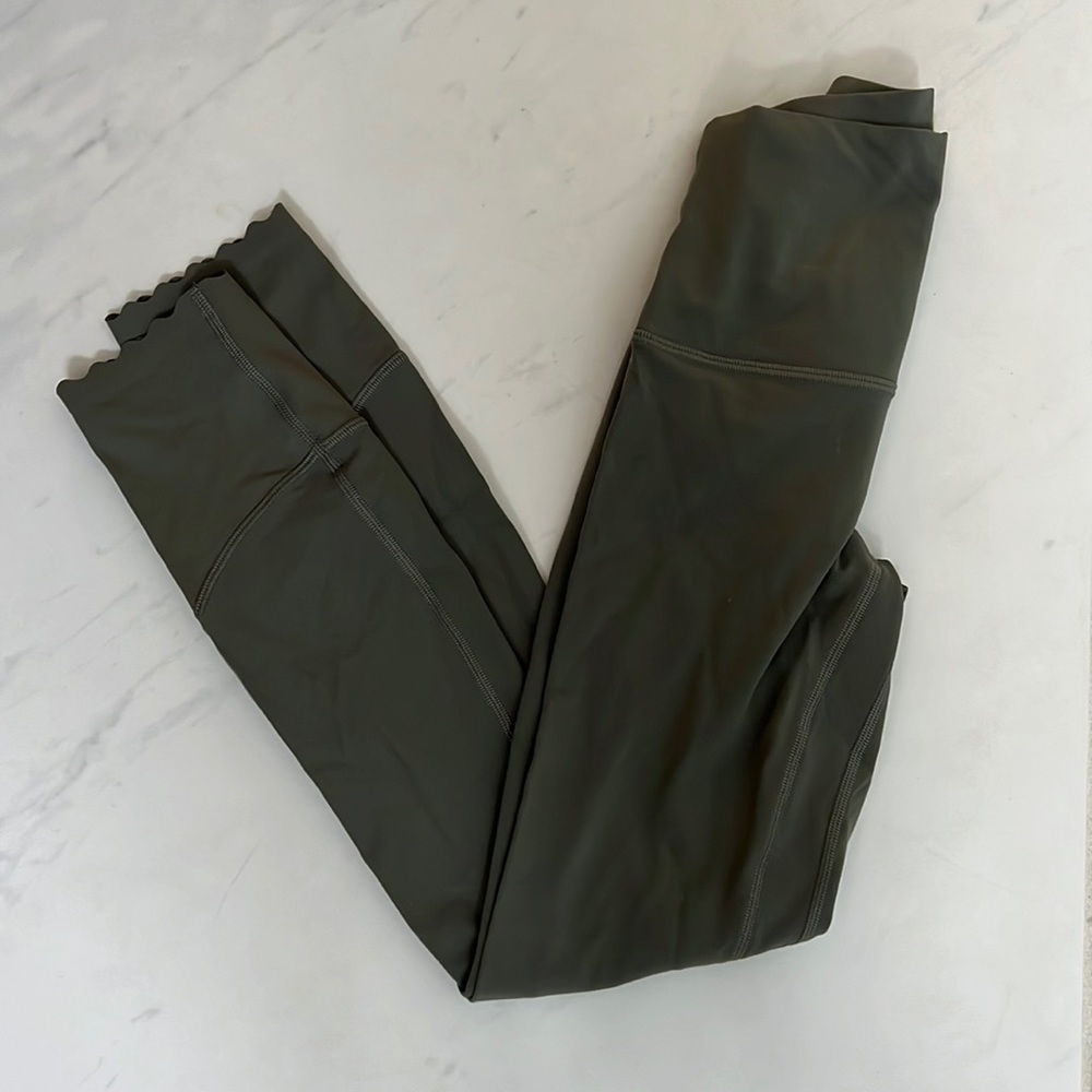 Lululemon align scallop hem